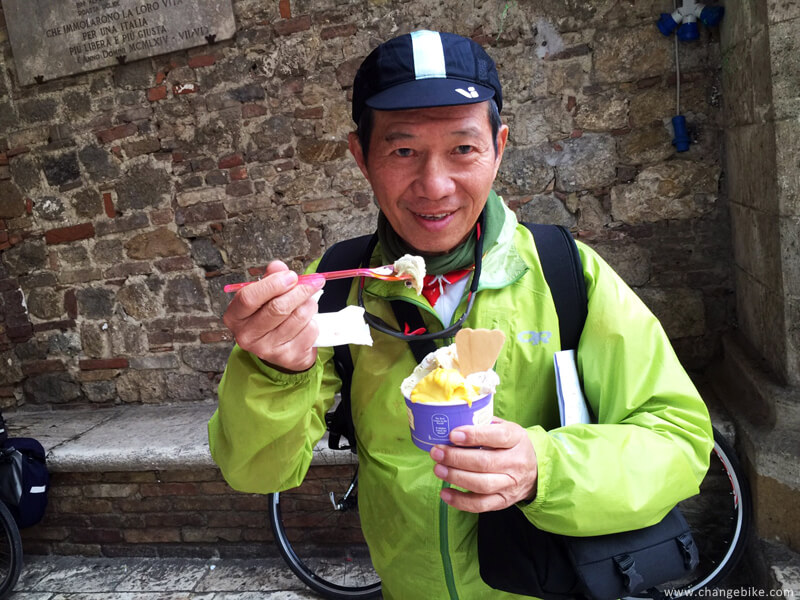 cycle touring changebike san-gimignano italy