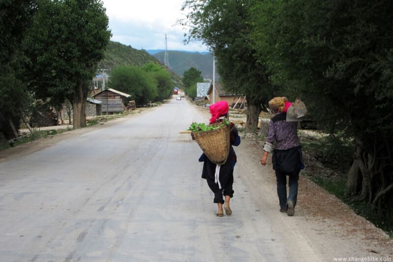 changebike adventure bike tours yunnan napa lake