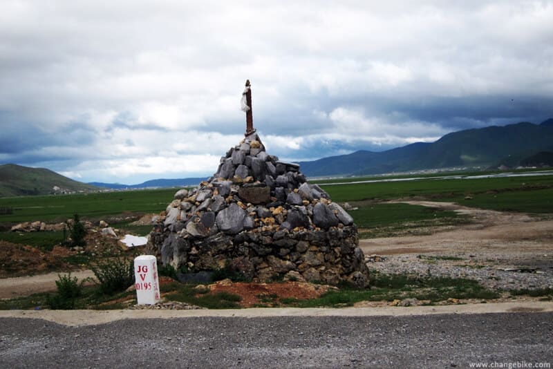 changebike adventure bike tours yunnan napa lake