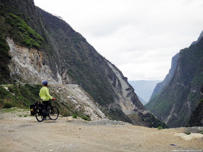 changebike travel bike yunnan tiger leaping gorge