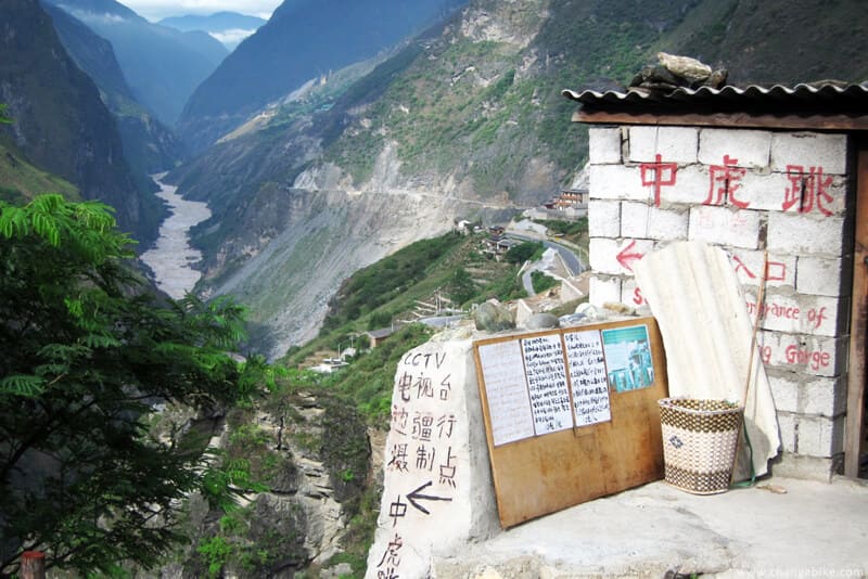 changebike yunnan bike tours yunnan middle tiger leaping gorge