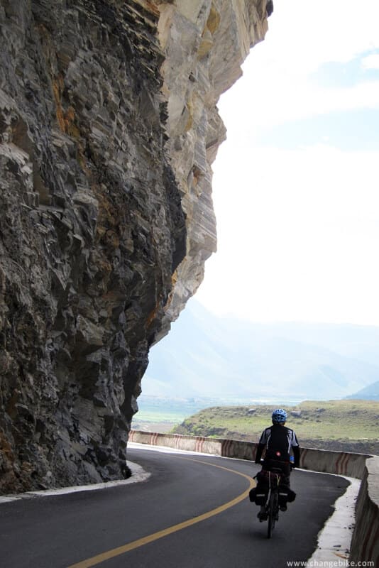 changebike yunnan bike tours yunnan lower tiger leaping gorge