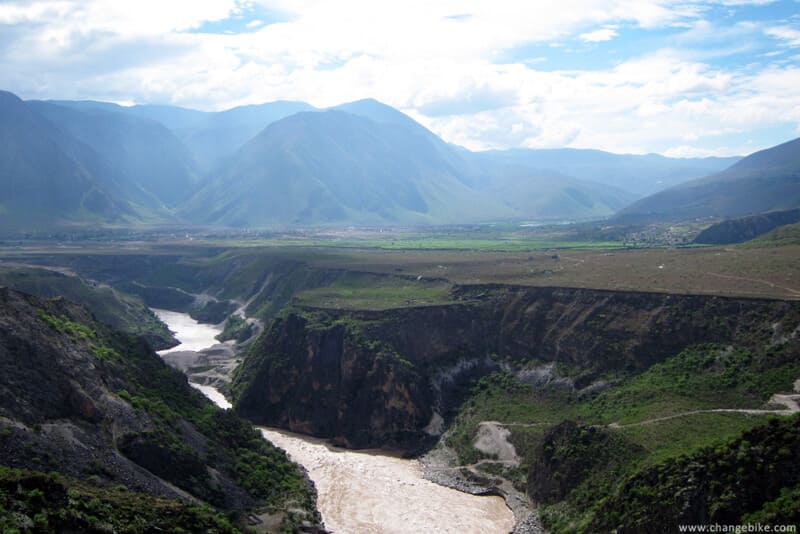 changebike yunnan bike tours yunnan lower tiger leaping gorge