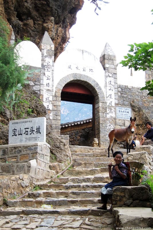 changebike bike tour yunnan baoshan stone city