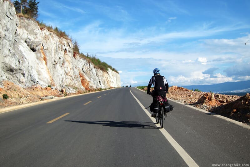 changebike adventure bike tours yunnan erhai