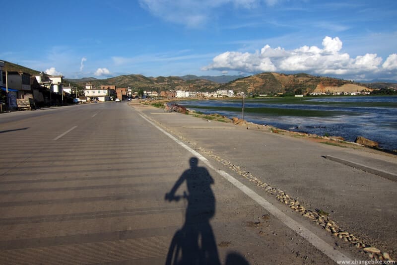 changebike adventure bike tours yunnan erhai