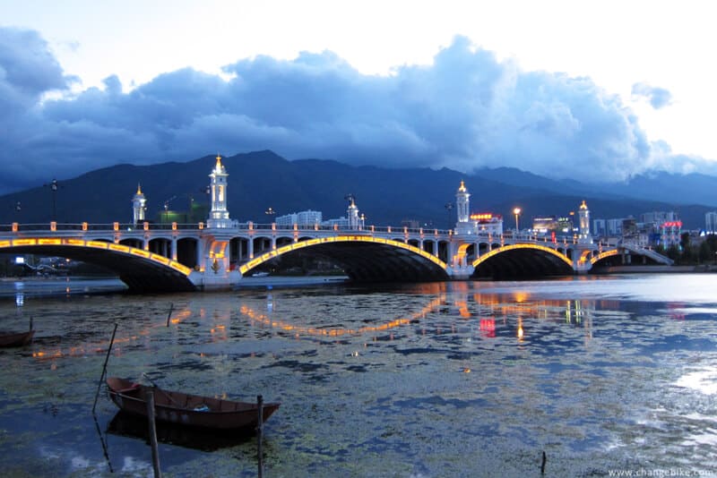 changebike adventure bike tours yunnan erhai