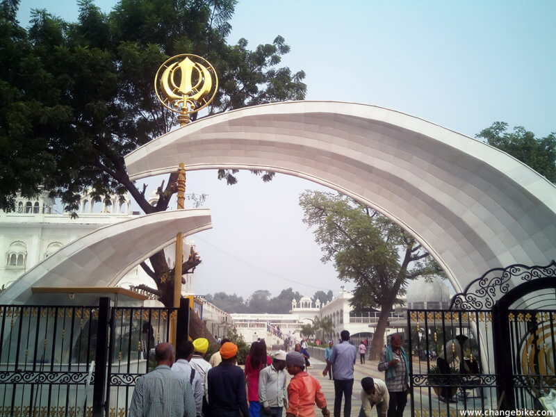 bike tours changebike gurudwara bangla sahib india